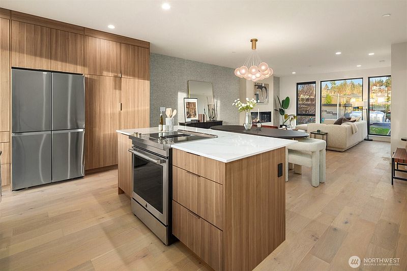 3rd image of 614 5th Avenue S #A103