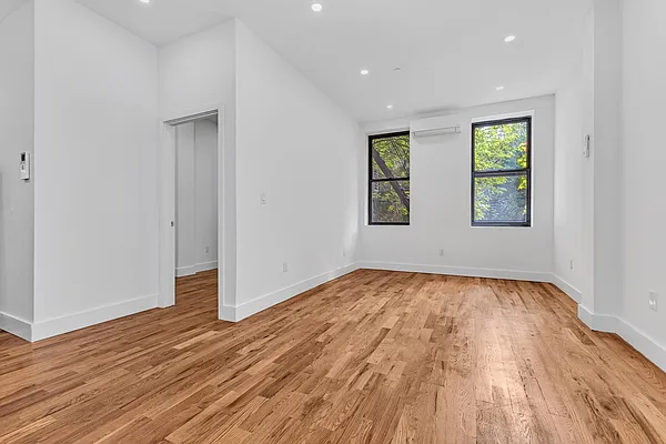 Rented by REAL New York | media 4