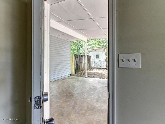 5th image of 7622 KINGSTREE Drive S