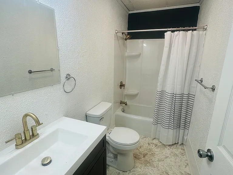 627 Fairfield Rd #3 — Photo 7