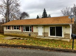 64 Elm Ln, Wheeling, WV