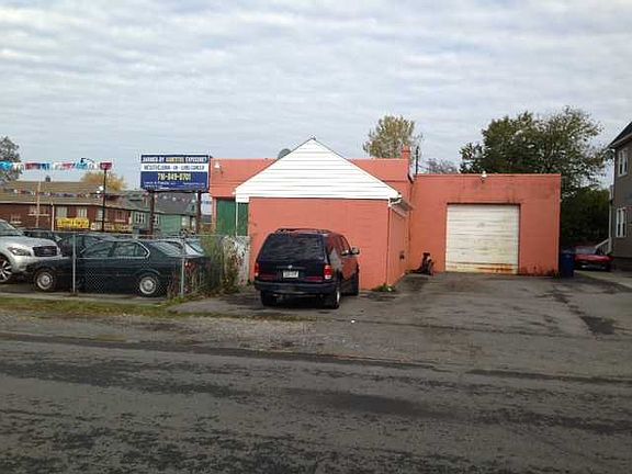 5th image of 2104 S Park Ave