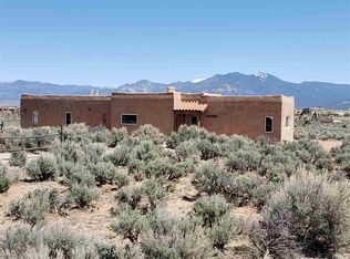 27 Camino Campana, Ranchos De Taos, NM 87557