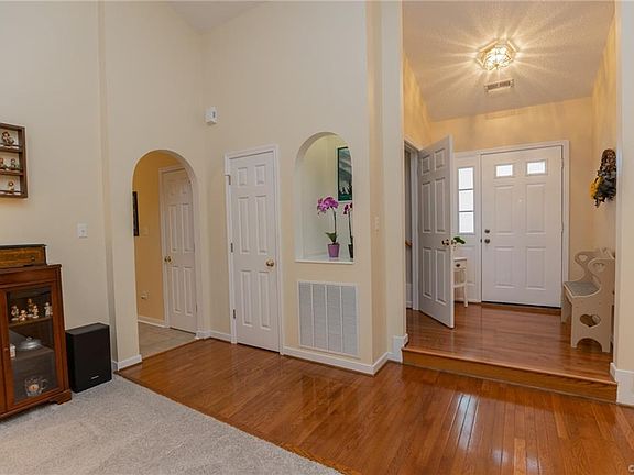 4th image of 3026 Chartwood Dr