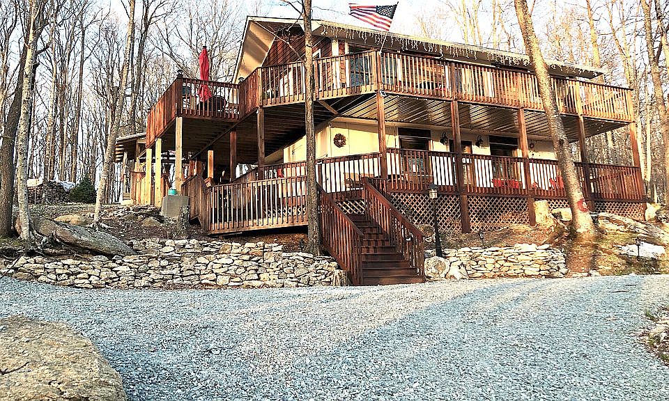 1st image of 108 Ash Ln