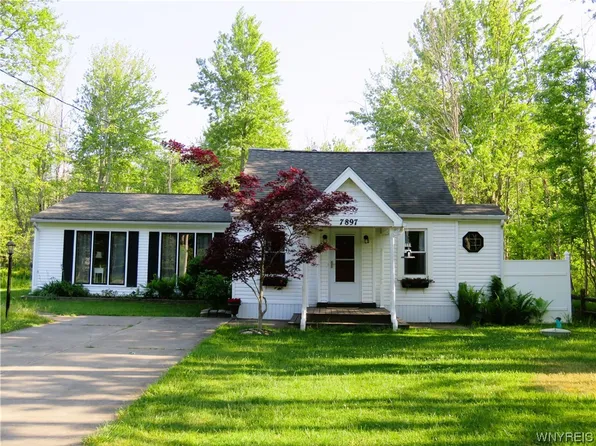 7897 Lake Shore Rd, Angola, NY 14006