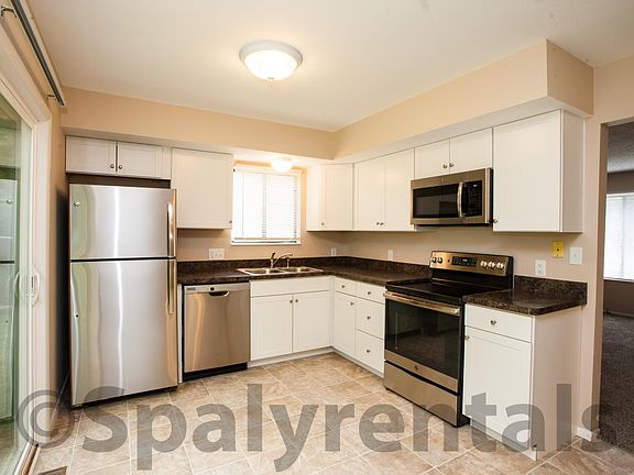 4th image of 2144 Winewood Ave