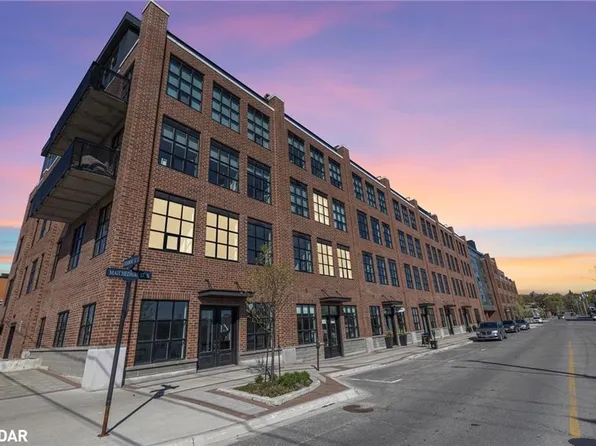 21 Matchedash St S #105, Orillia, ON L3V 4W4