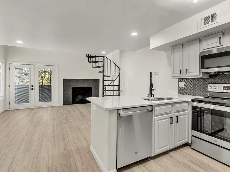11560 N May Ave #207 — Photo 1