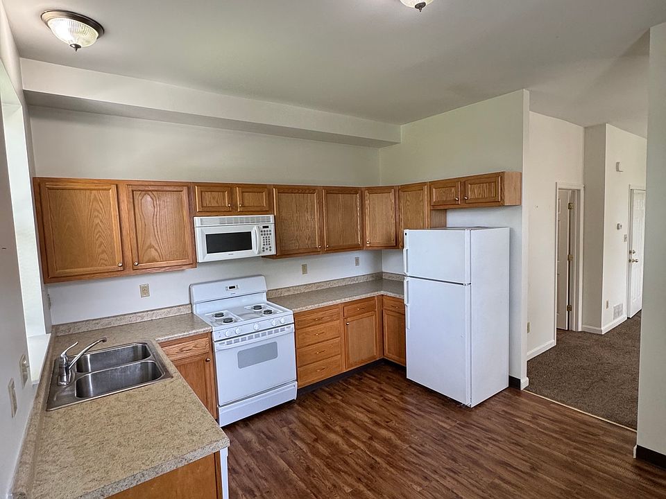 1st image of 440 Boggs Ave #1