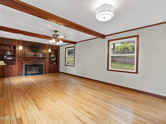 5th image of 508 Barclay Dr