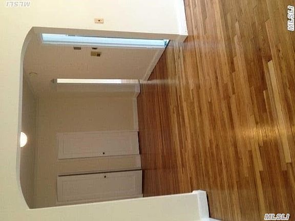 4th image of 1 Town House Pl APT 1R