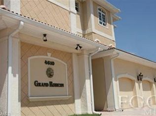 4610 SE 5th Pl APT 101, Cape Coral, FL 33904