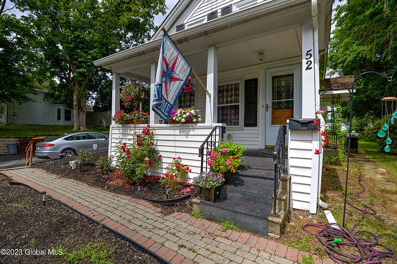 2nd image of 52 Middle Street