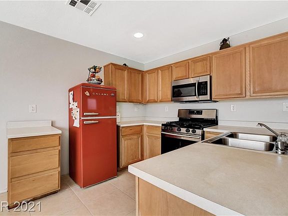 4th image of 3420 Regent Diamond Ave