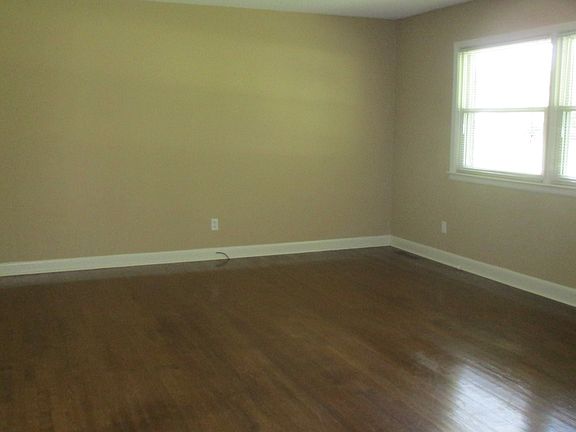 4th image of 206 Heritage Park Dr