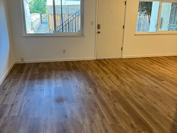 4th image of 1580 San Antonio Ave #D