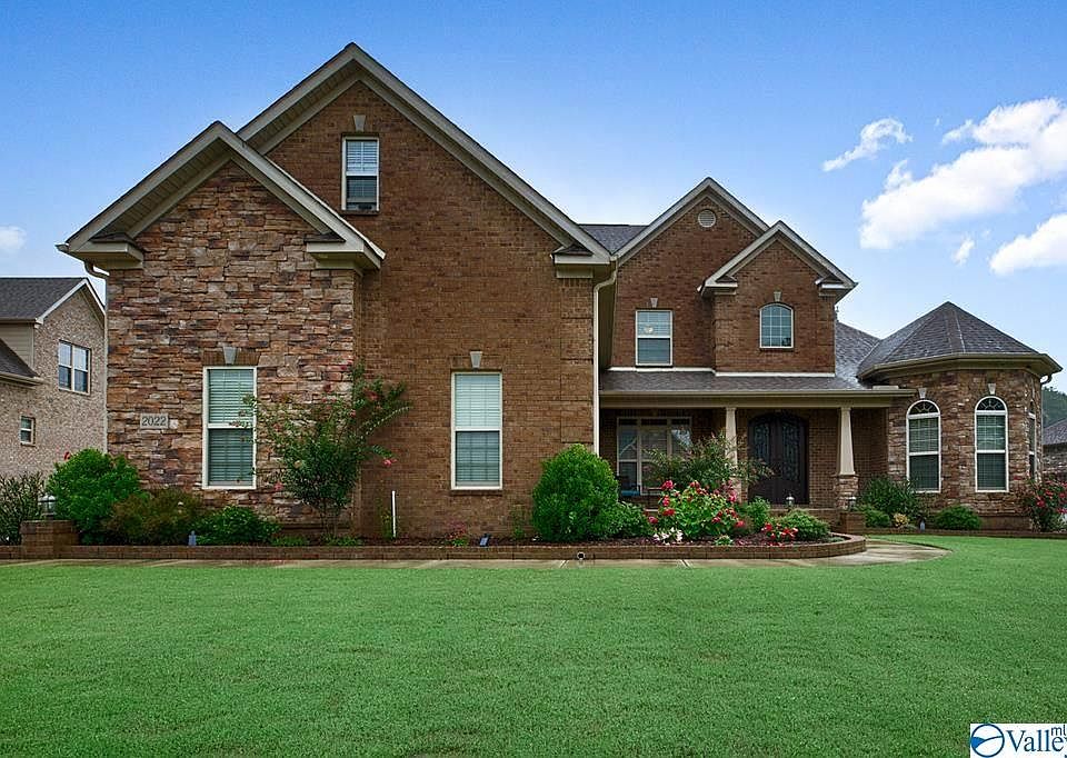 1st image of 2022 Meadow Creek Cir