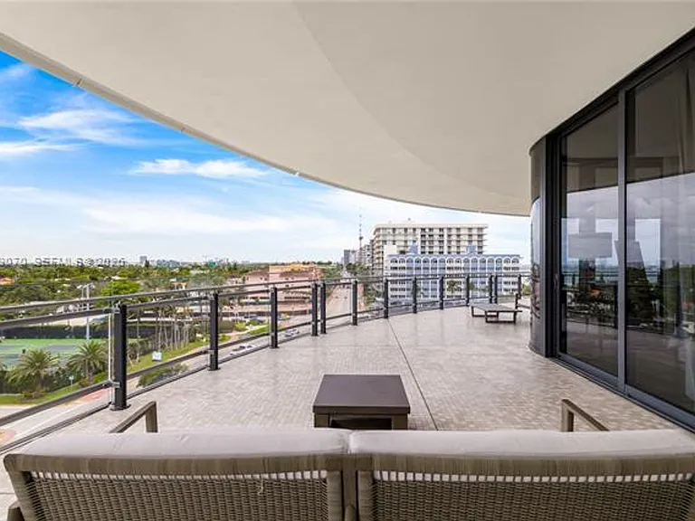 8701 Collins Ave #605 — Photo 7