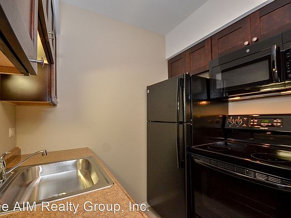 2nd image of 335 N Yale Ave APT D