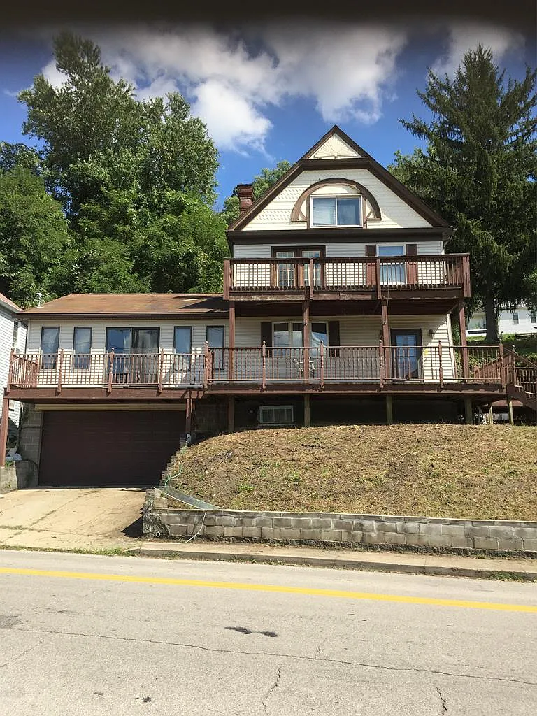 1516 Marshall St photo 1