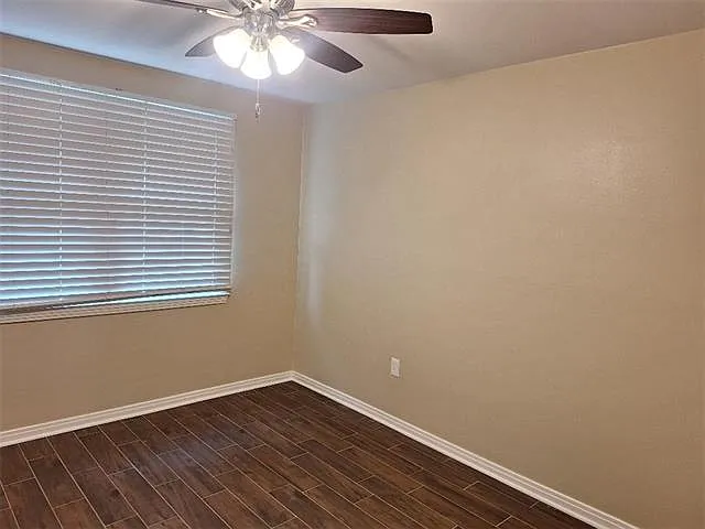 1719 Pace Blvd — Photo 4