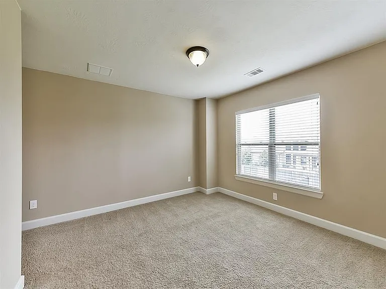 19610 S San Gabriel River Cir — Photo 36