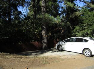 23696 Scenic Dr, Crestline, CA 92325