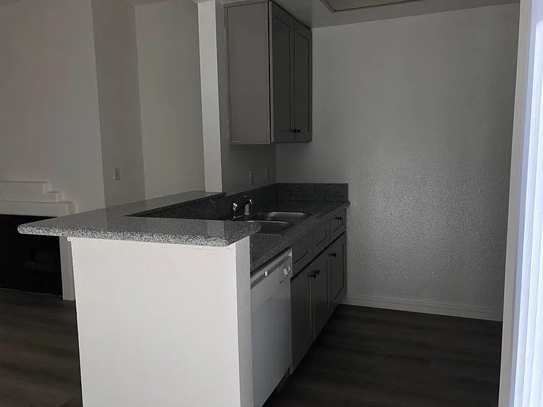 1210 North Cherokee Ave. — Photo 10