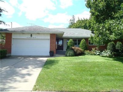 741 The Plain Rd, Westbury, NY, 11590