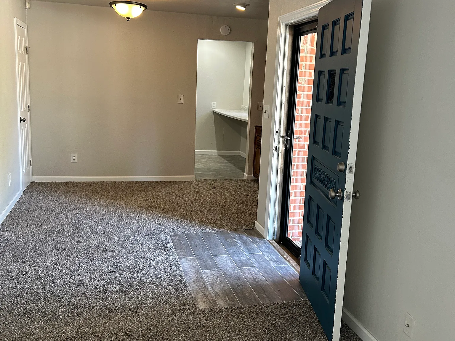 3 bed, 1101 sqft, $1,300 — Photo 3