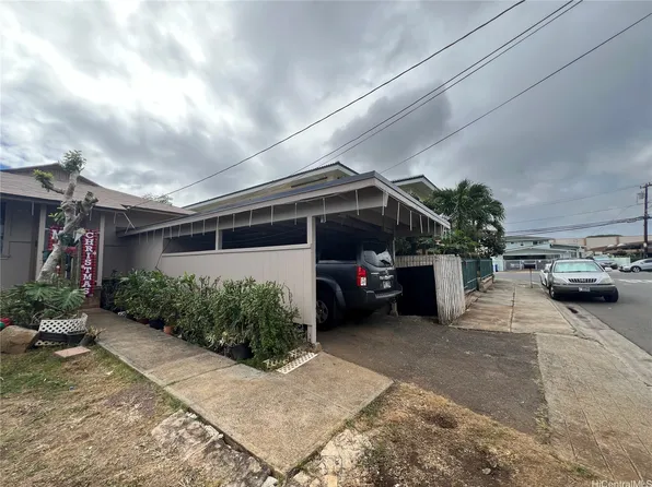 94-339 Pupukupa St, Waipahu, HI 96797