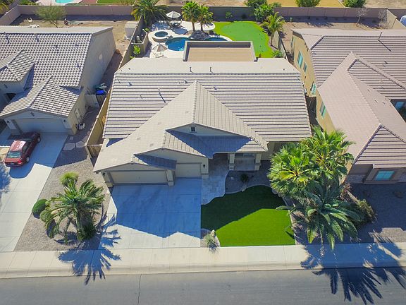 3rd image of 41903 W Almira Dr
