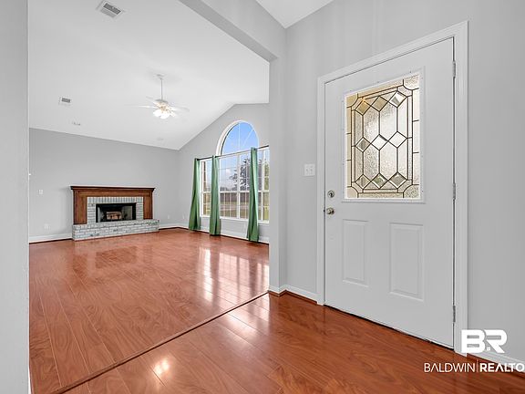 3rd image of 9785 Terrace Dr