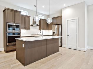 838 Fisher St #B, Houston, TX 77018