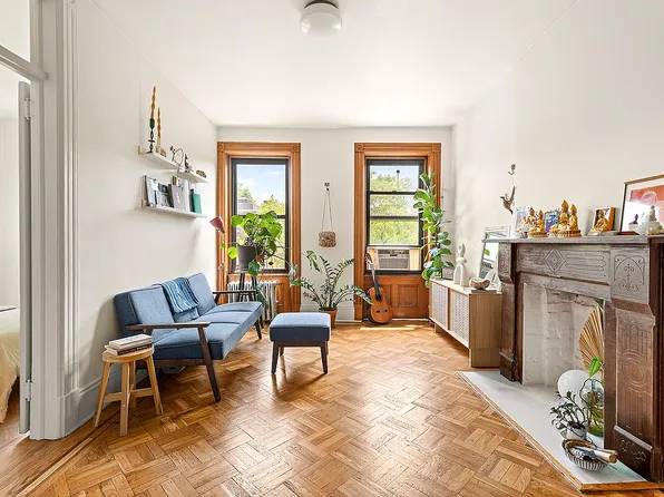 299 Prospect Pl APT 4F, Brooklyn, NY 11238