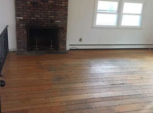 1277 N Country Rd, Stony Brook, NY 11790