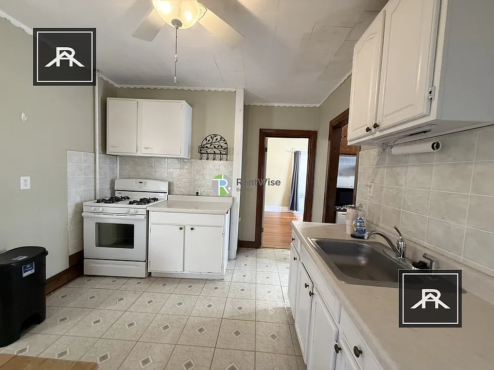 55 Litchfield St