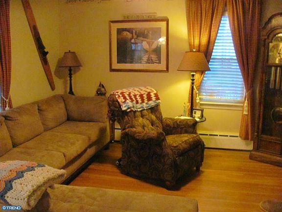 3rd image of 506 River Dr