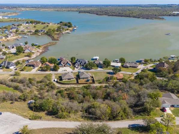 47 Lanai Ct, Bridgeport, TX 76426