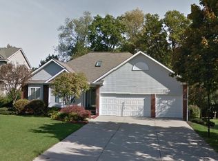 1620 Commerce Pines Cir, Commerce Township, MI 48390