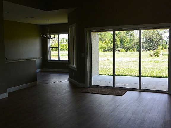 5th image of 323 Dozier Ave