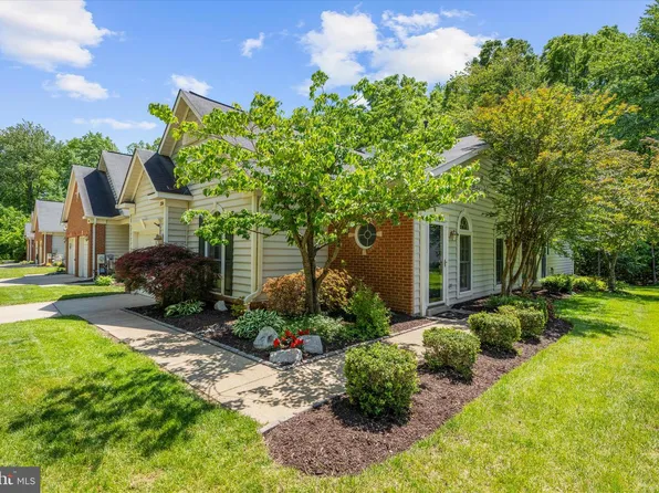 334 Colony Point Pl, Edgewater, MD 21037