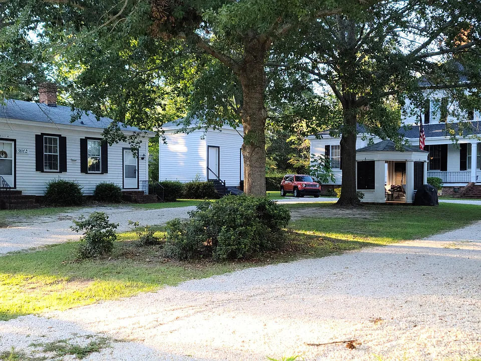1507 Morganton Rd W #WEST HOUSE