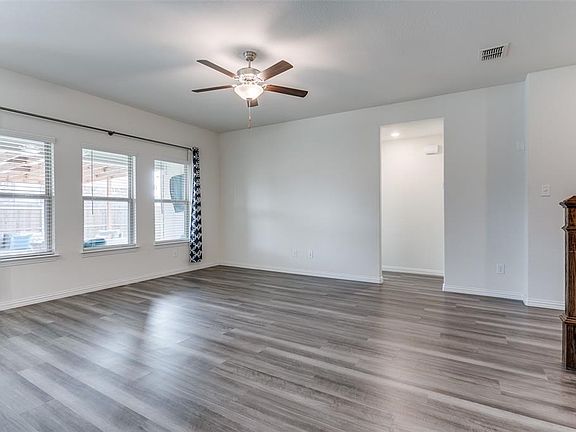 3rd image of 700 Grassland Way