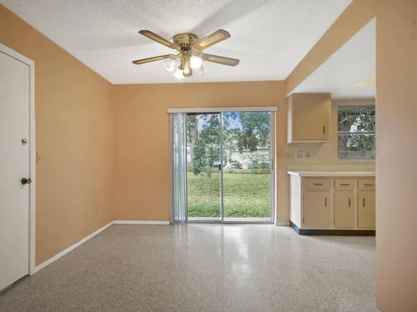 160 NE Bracken Road, Port St Lucie, FL 34983