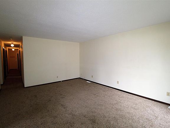 2nd image of 1300 Tremont St