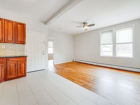 5th image of 27 Marion Pl APT 3