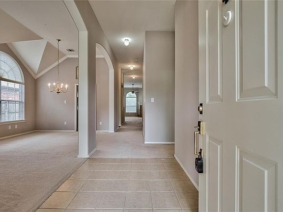 3rd image of 1821 Lake Falcon Dr