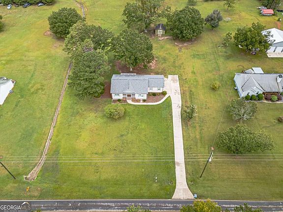 3rd image of 1275 Lake Dow Rd